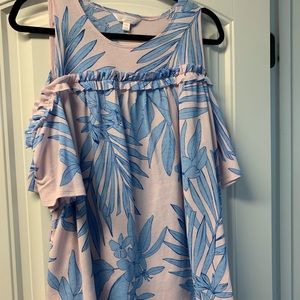 Lc Lauren Conrad size XXL cut out open shoulder. Short sleeves. Pink and blue.